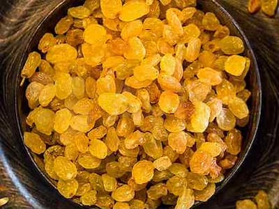 از قیمت کشمش انگوری بناب در سال ۱۴۰۱ مطلع هستید؟